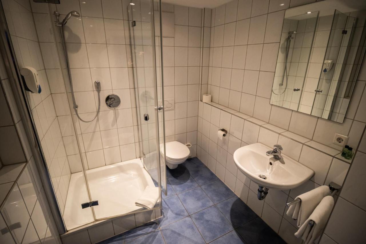 Hotel Gasthof Roessle Вайнгартен Екстериор снимка