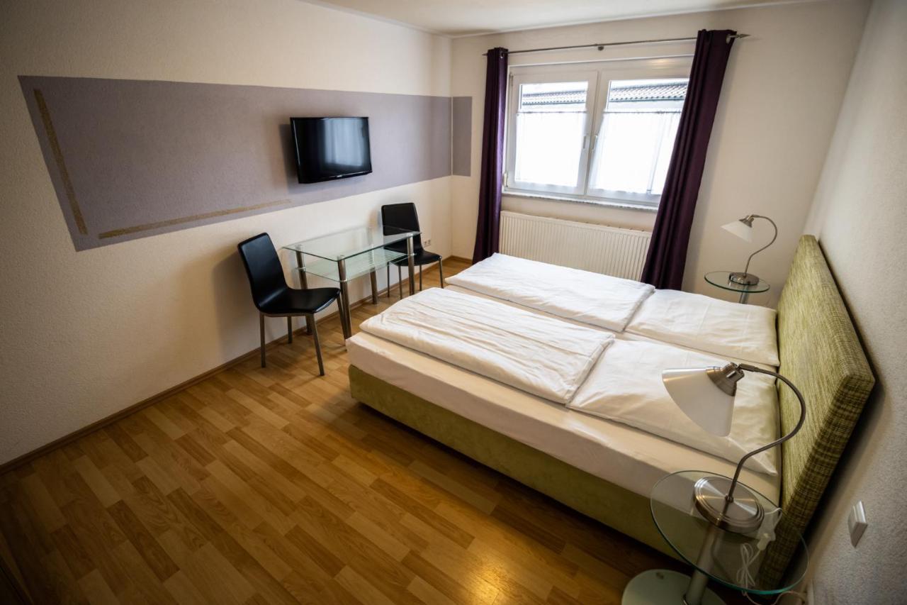 Hotel Gasthof Roessle Вайнгартен Екстериор снимка