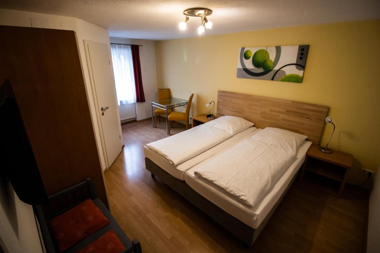 Hotel Gasthof Roessle Вайнгартен Екстериор снимка