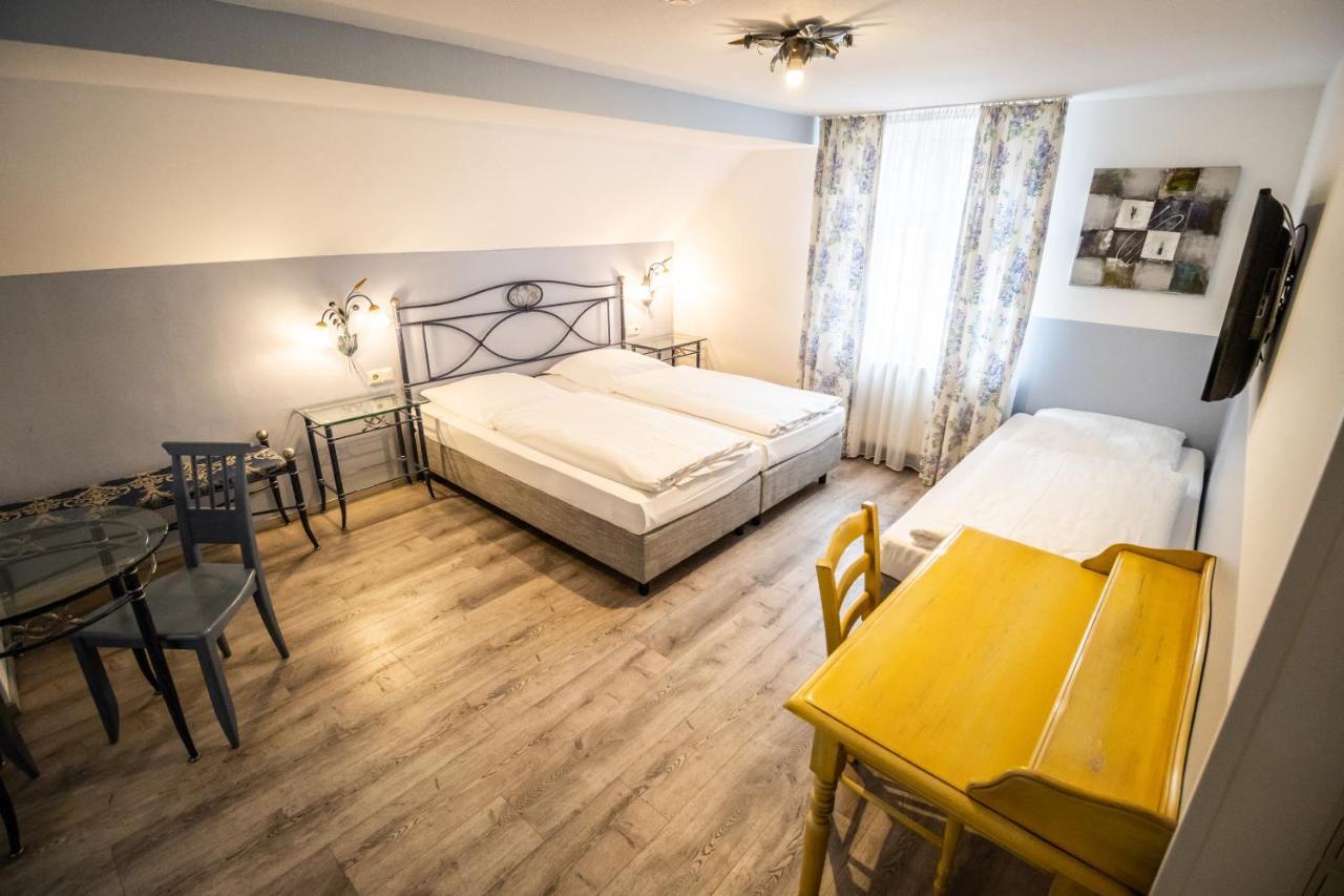 Hotel Gasthof Roessle Вайнгартен Екстериор снимка