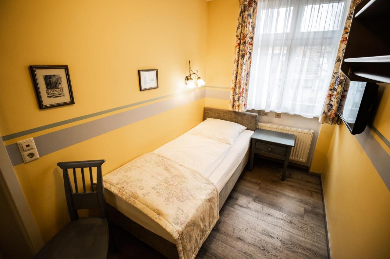 Hotel Gasthof Roessle Вайнгартен Екстериор снимка
